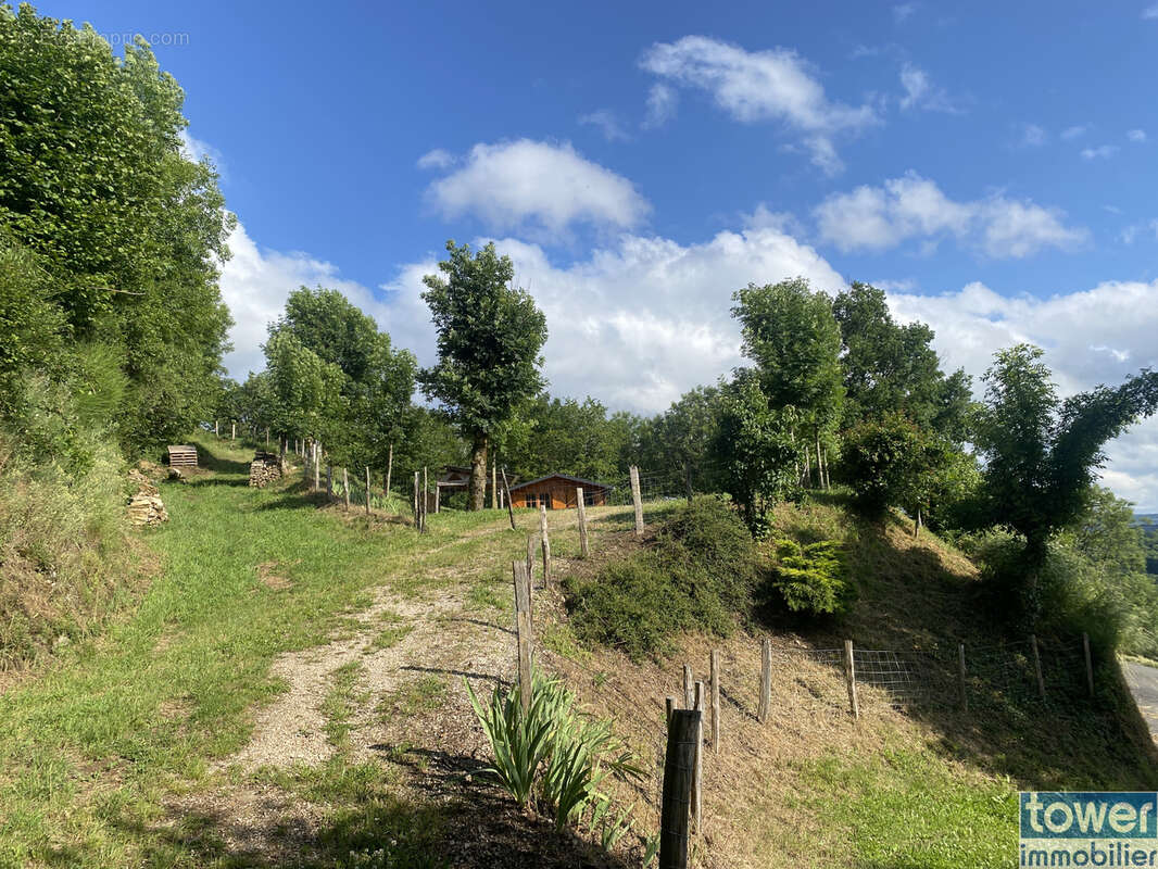 Terrain à POMAYROLS