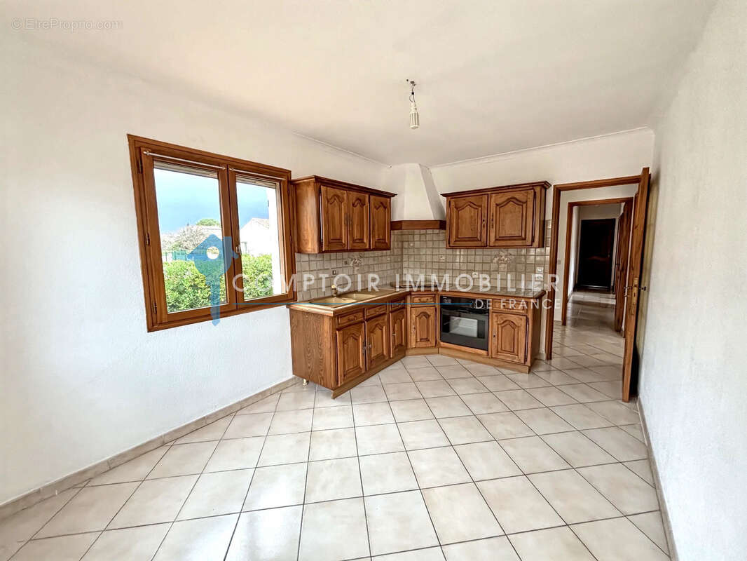 Maison à VERGEZE