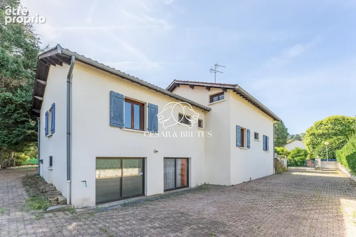 Maison 215 m² à Collonges-Au-Mont-D'or  - photo 7