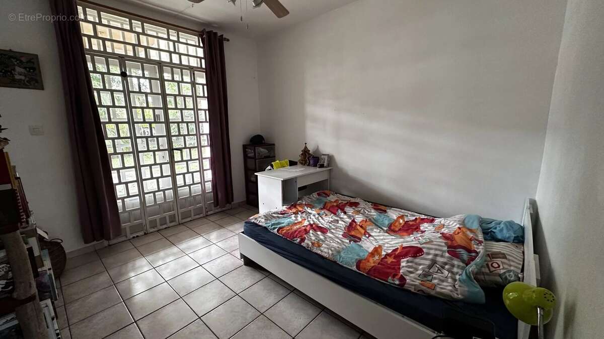 Maison à REMIRE-MONTJOLY