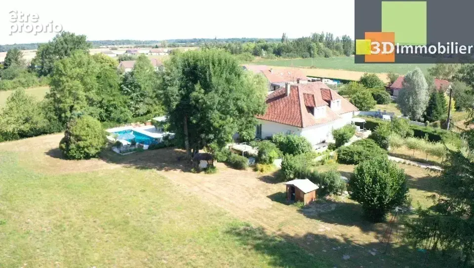 Maison 290 m² à Dole  - photo 3