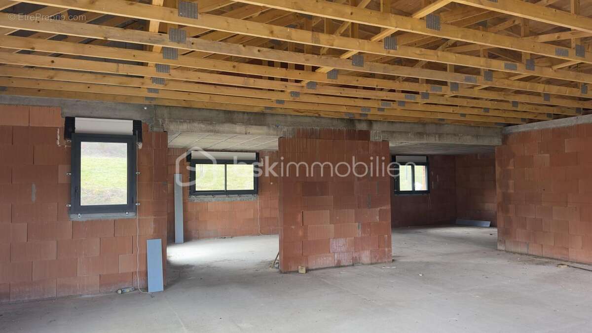 Maison à SALLES-CURAN