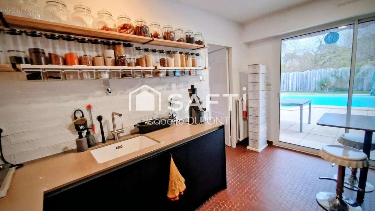 Photo 6 - Maison à LE HAILLAN