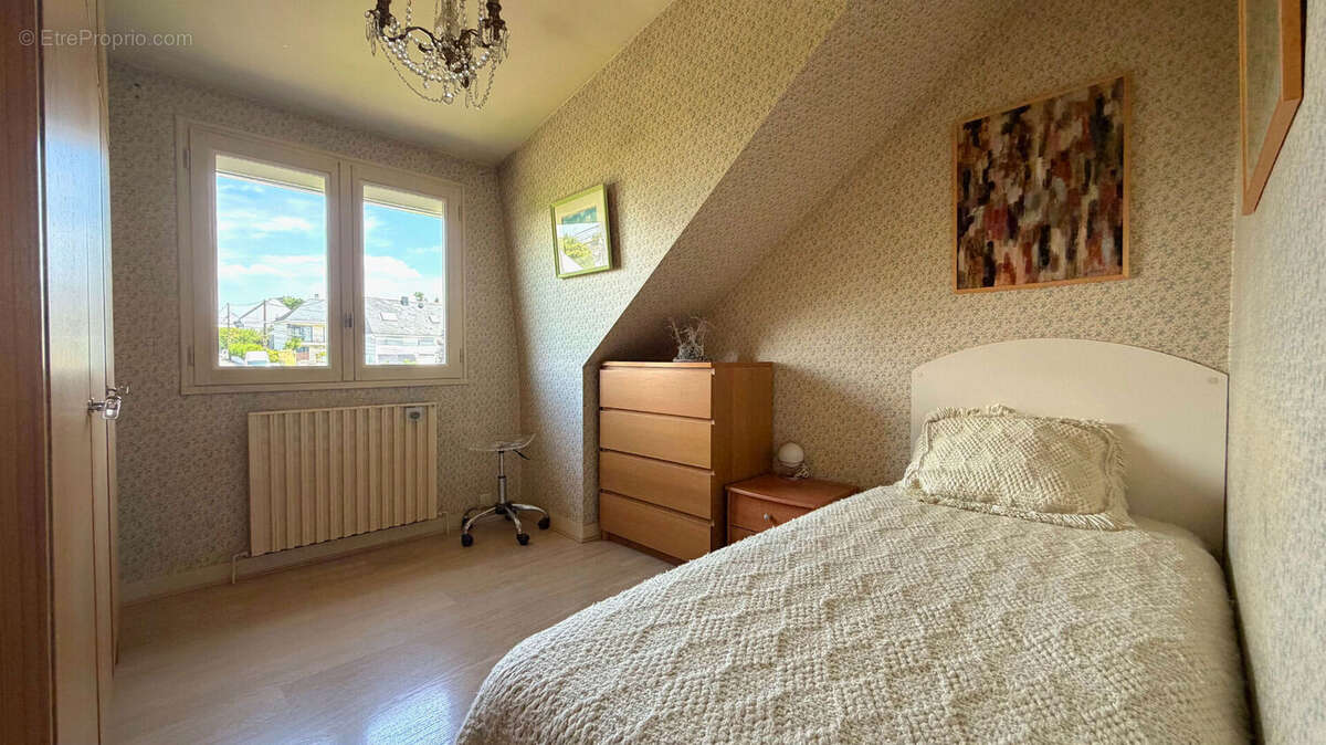 ORVAULT PRAUDIERE - Maison familiale avec 4 chambres - photo 10