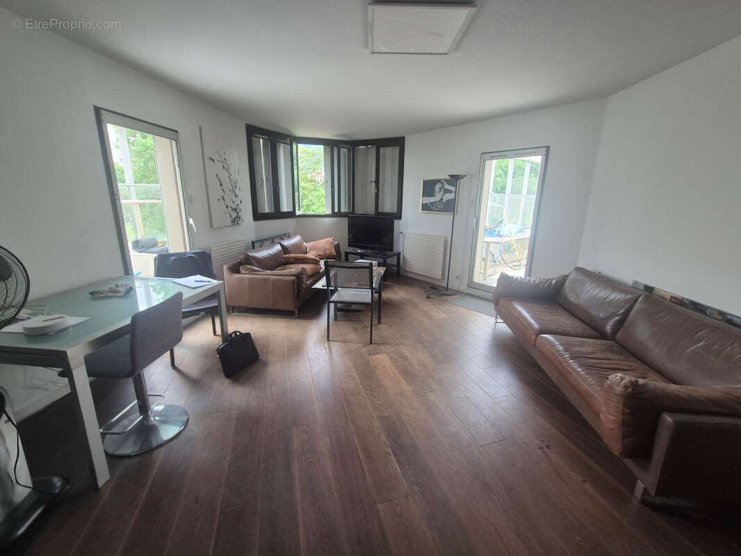 Appartement 7 pièces 147 m² à Grenoble – Dernier étage avec 2 terrasses sur parc et possibilité garage - photo 2