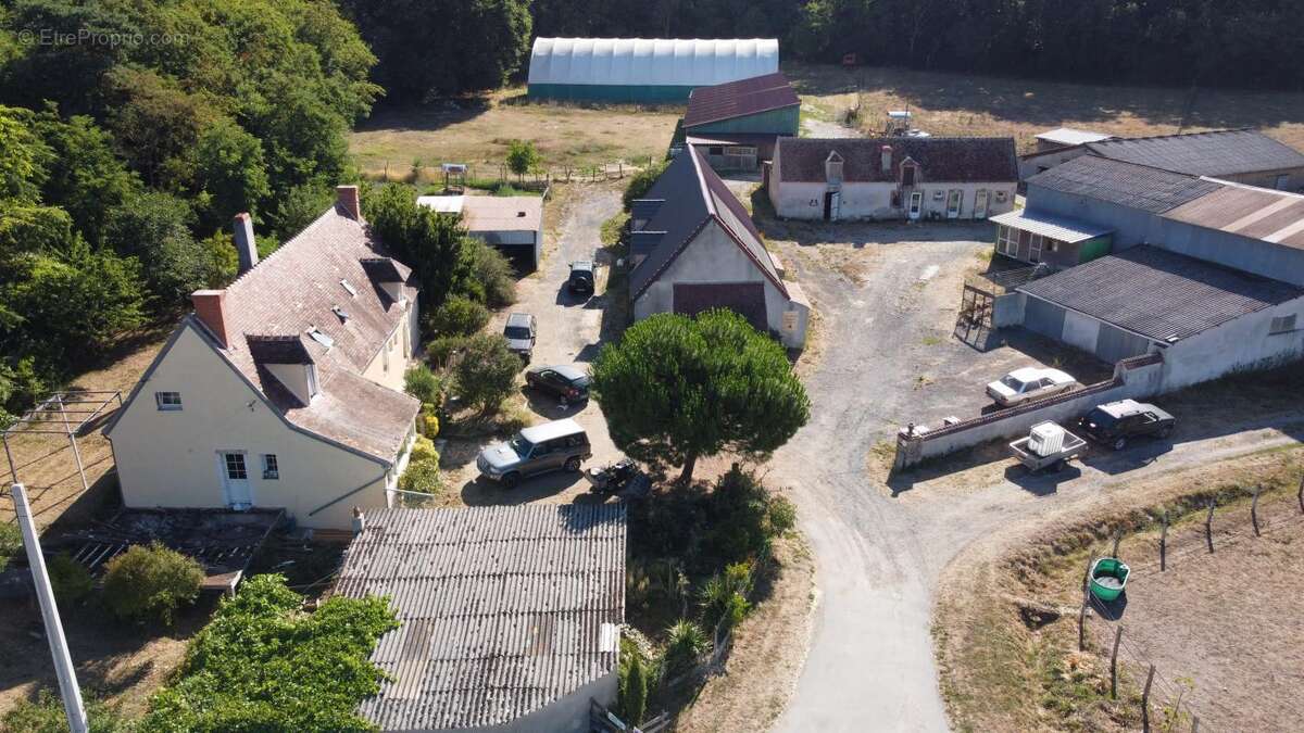 Maison à FAVERDINES