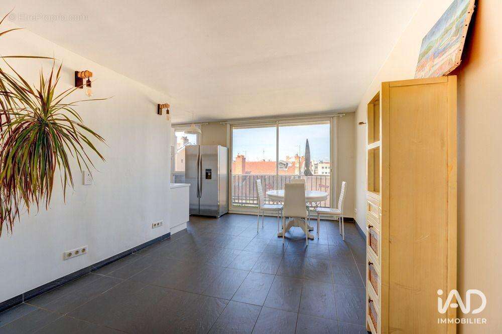 Photo 7 - Appartement à VILLEURBANNE