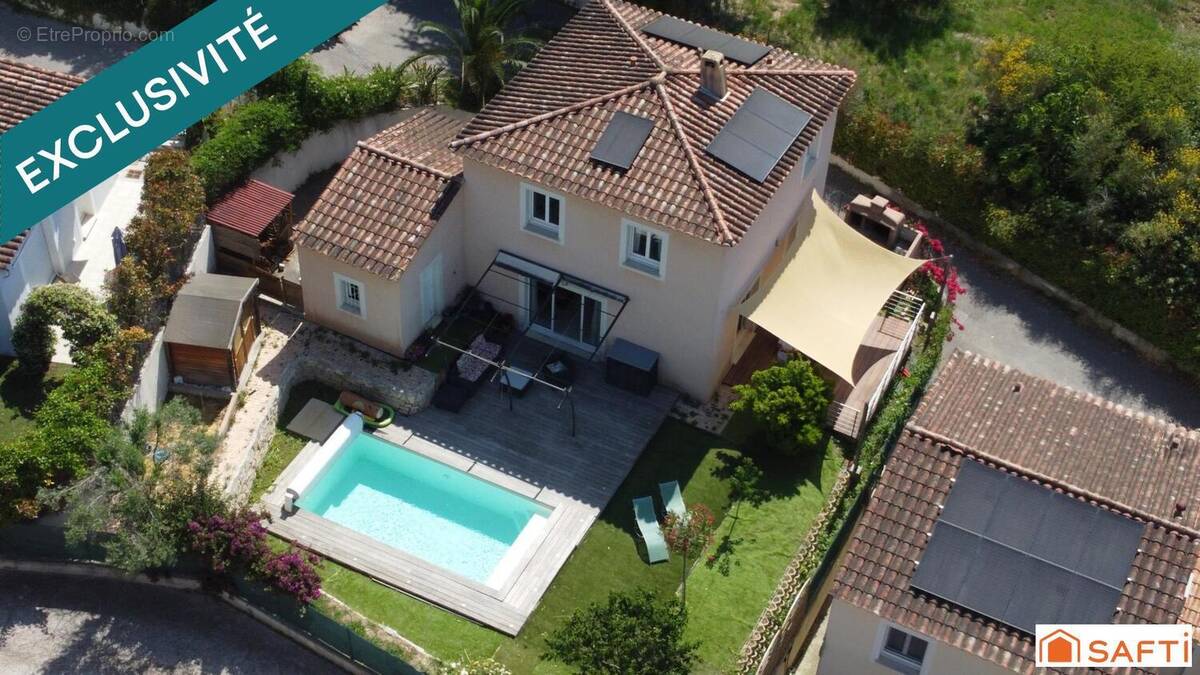 Photo 1 - Maison à LA ROQUETTE-SUR-SIAGNE