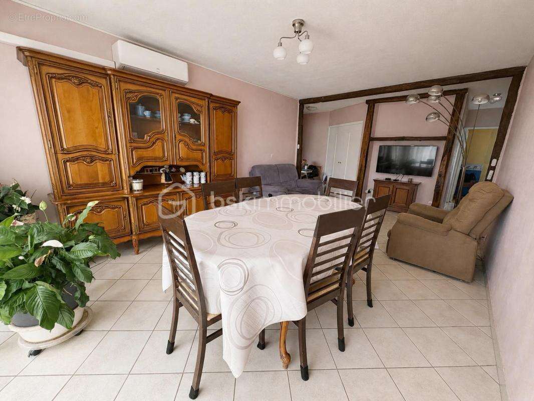 Appartement à SAINT-SYMPHORIEN-D'OZON