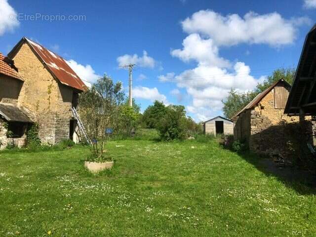 Maison à SAINT-SAMSON-DE-BONFOSSE