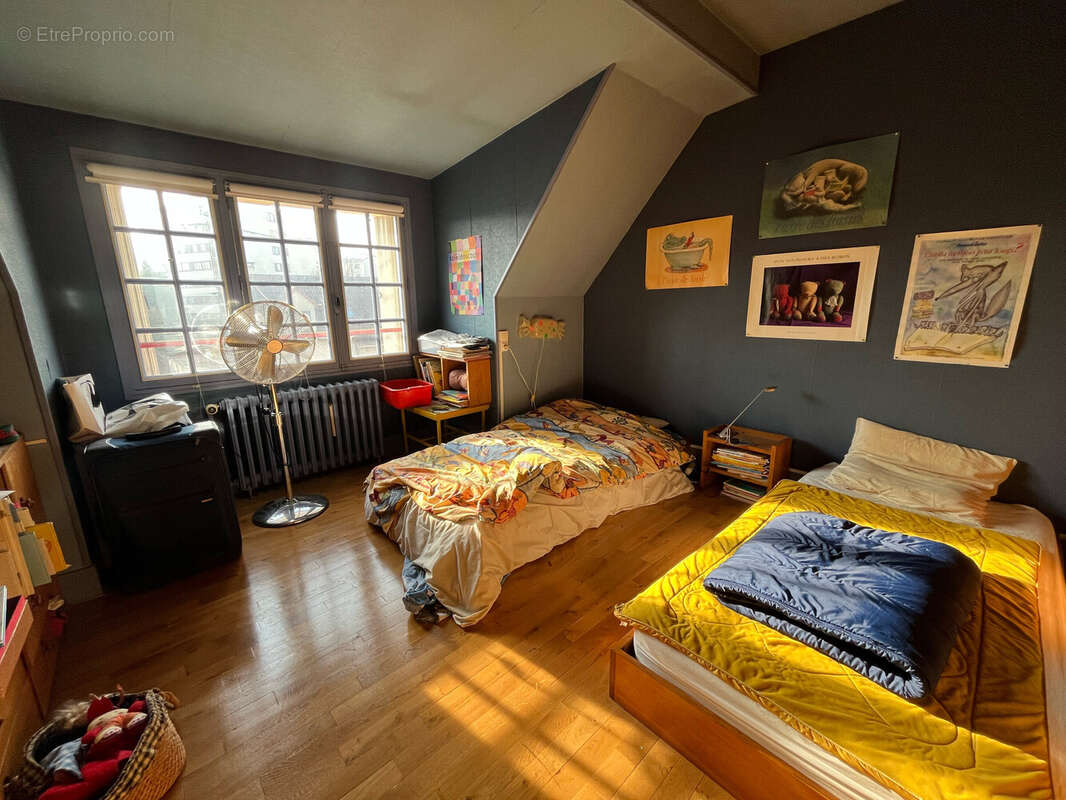 Maison à LES CLAYES-SOUS-BOIS