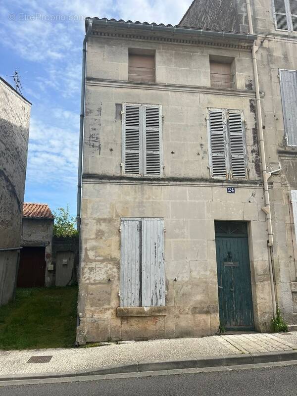 Maison à JARNAC