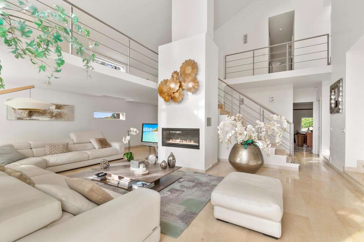 Photo 6 - Maison à CRESPIERES