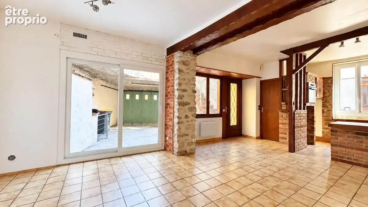 Maison de ville avec terrasse, stationnement et grenier aménagé - photo 3