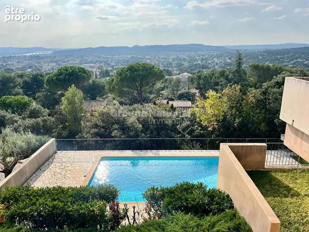 Maison à VILLENEUVE-LES-AVIGNON