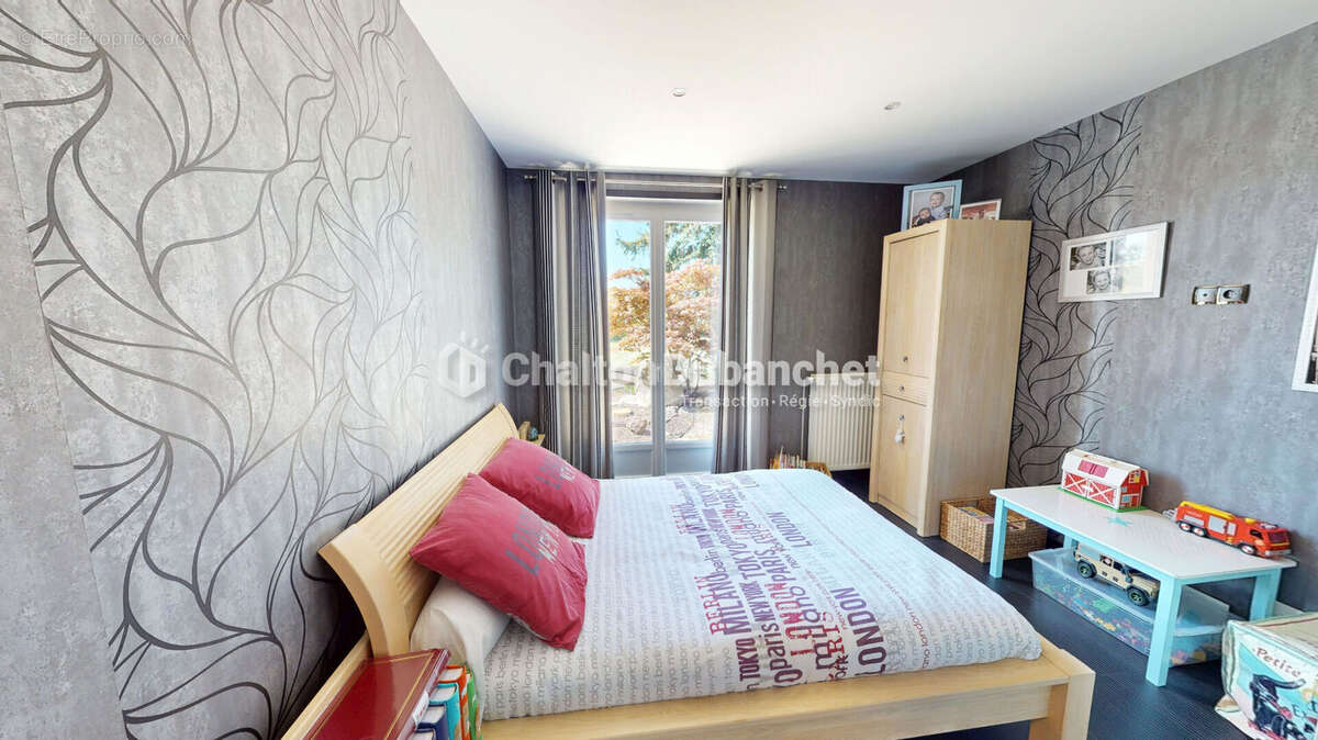 Maison Ouches 210 m2 - photo 9