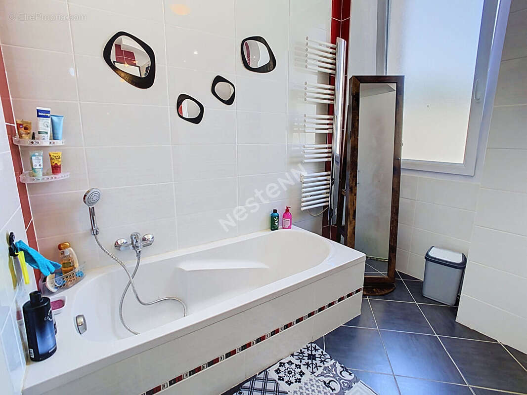 Charmante ancienne grange rénovée avec piscine à Vendre à Gesté - photo 14