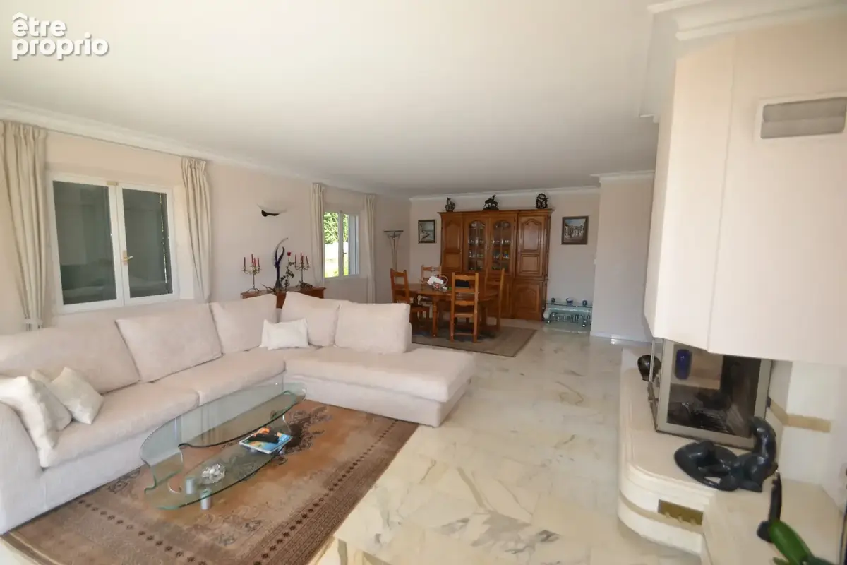 Biot residentiel superbe maison 5/6 pieces terrain 1500 m2 piscine. - photo 8