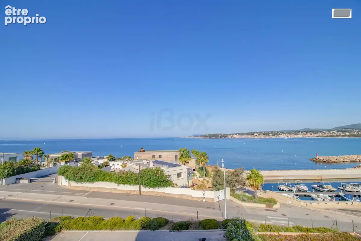 Six Fours Les Plages - Appartement Type 2 45m2 vue mer avec garage - photo 3