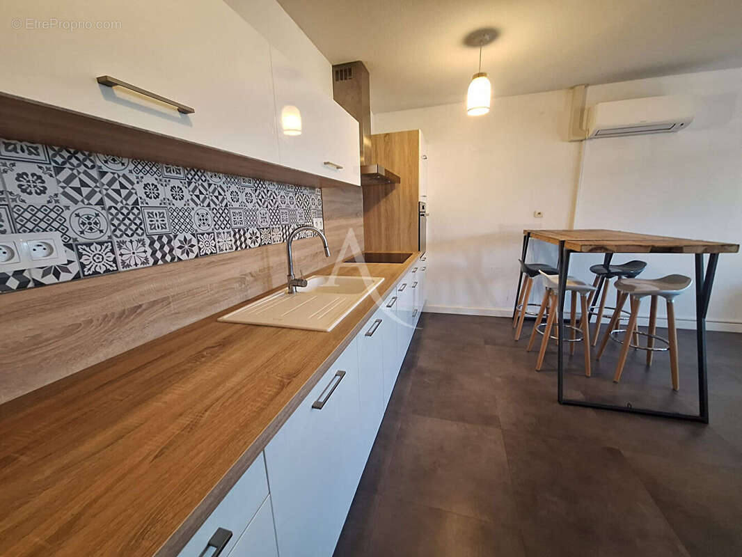 Appartement à POULX