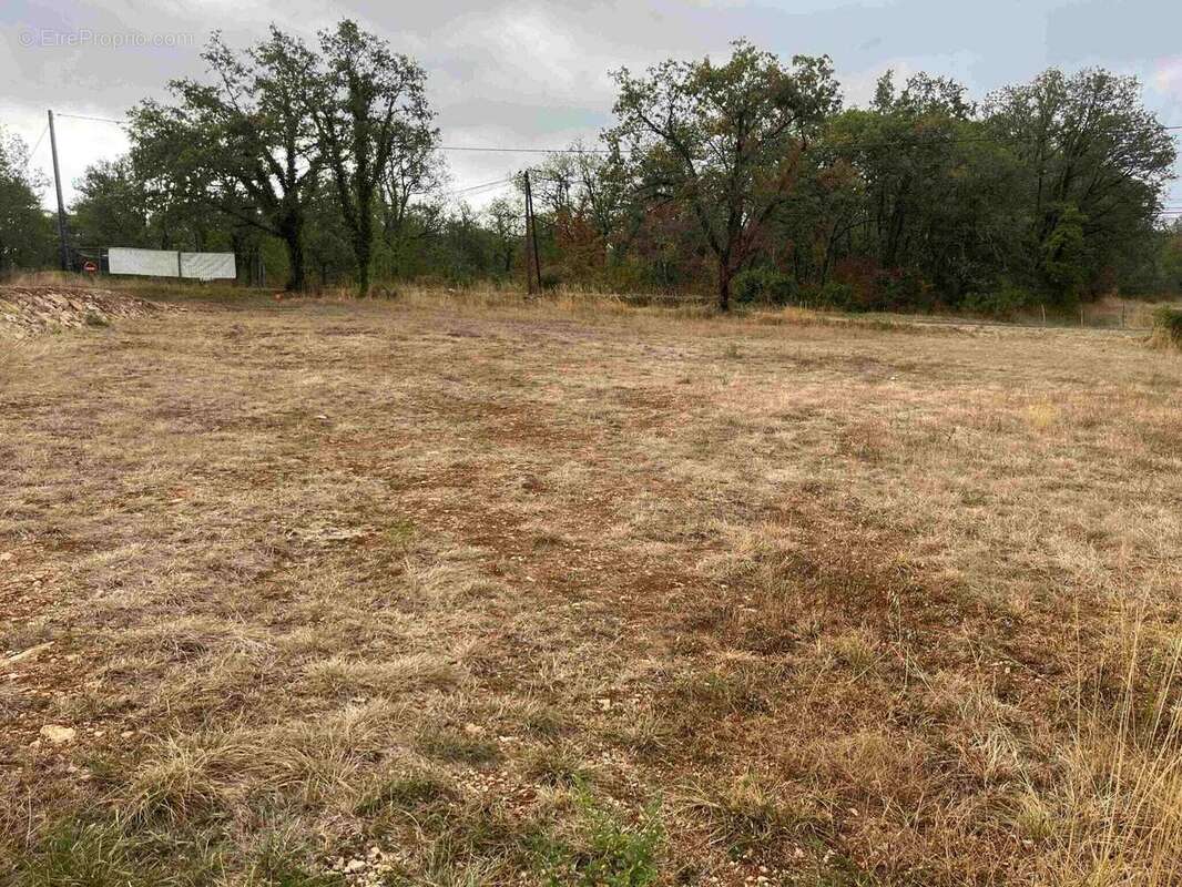 Terrain à CAHORS