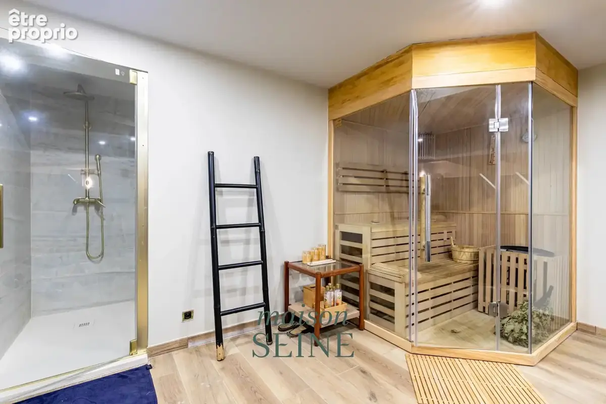 Neuilly sur Seine - Saint James - Hôtel particulier avec piscine et toit terrasse - Garage - photo 31