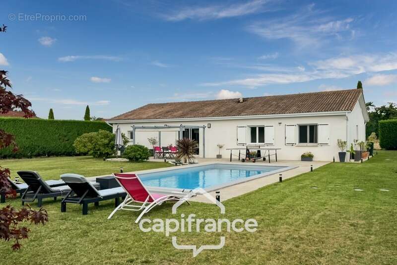 Maison à BOUGE-CHAMBALUD