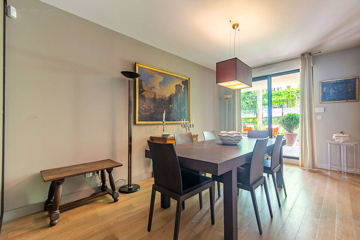 Appartement à MARSEILLE-7E