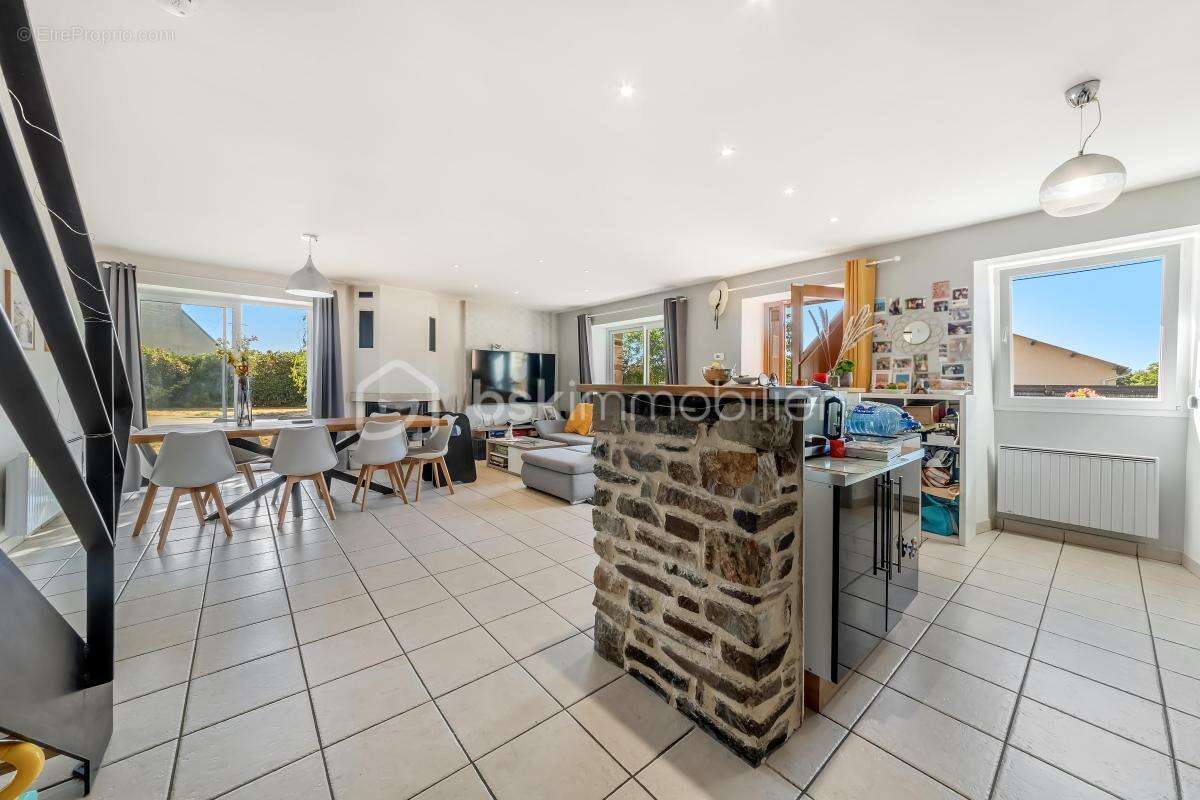 Maison familiale de 109 m² sur terrain de 675 m² avec carport – Fort potentiel - photo 3