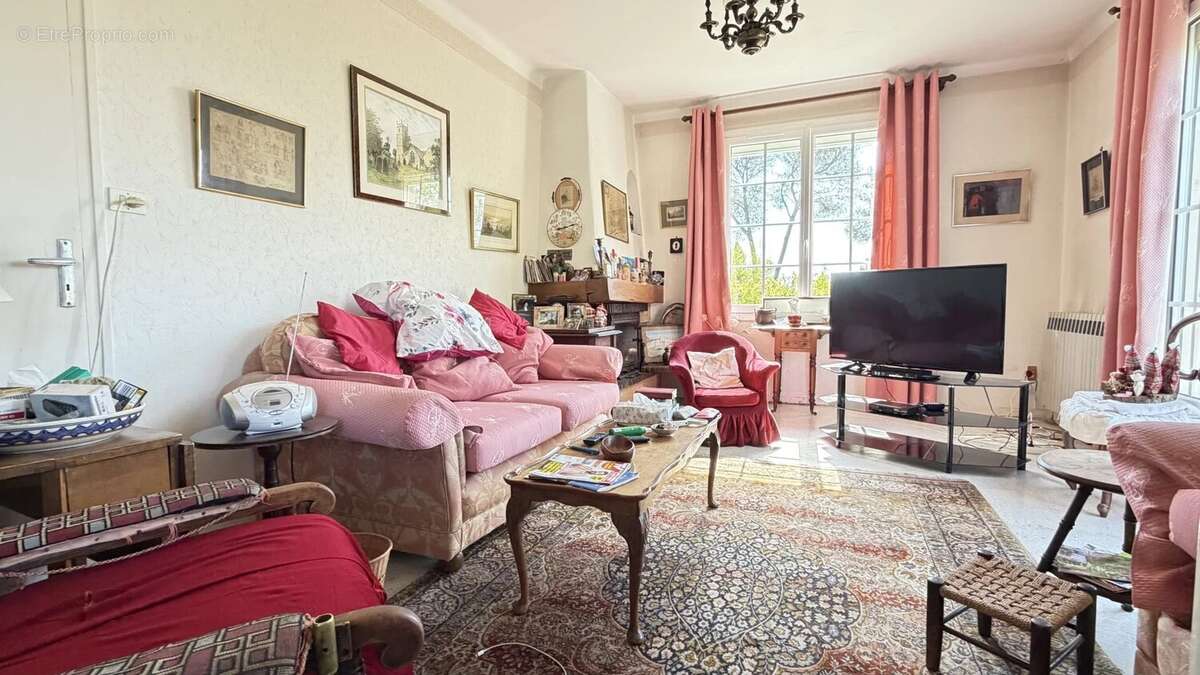 Maison 5 pièces avec piscine - photo 8