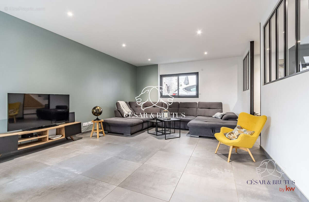 Maison à ROCHE-LA-MOLIERE