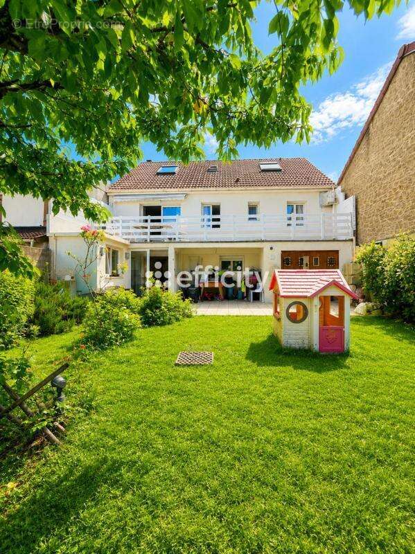 Maison 180 m² à Montgeron  - photo 30