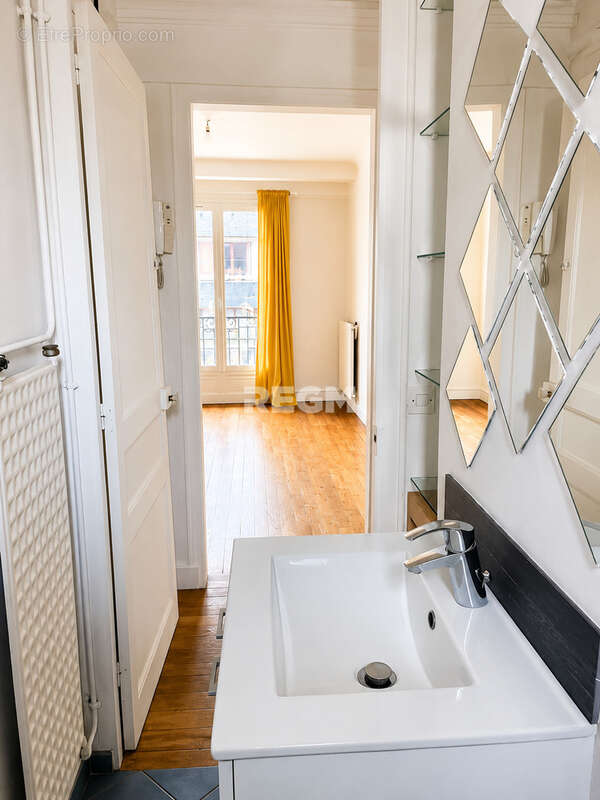 Appartement à PARIS-12E
