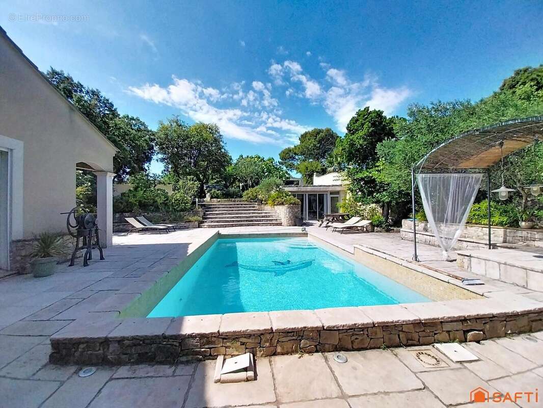 Photo 2 - Maison à NIMES