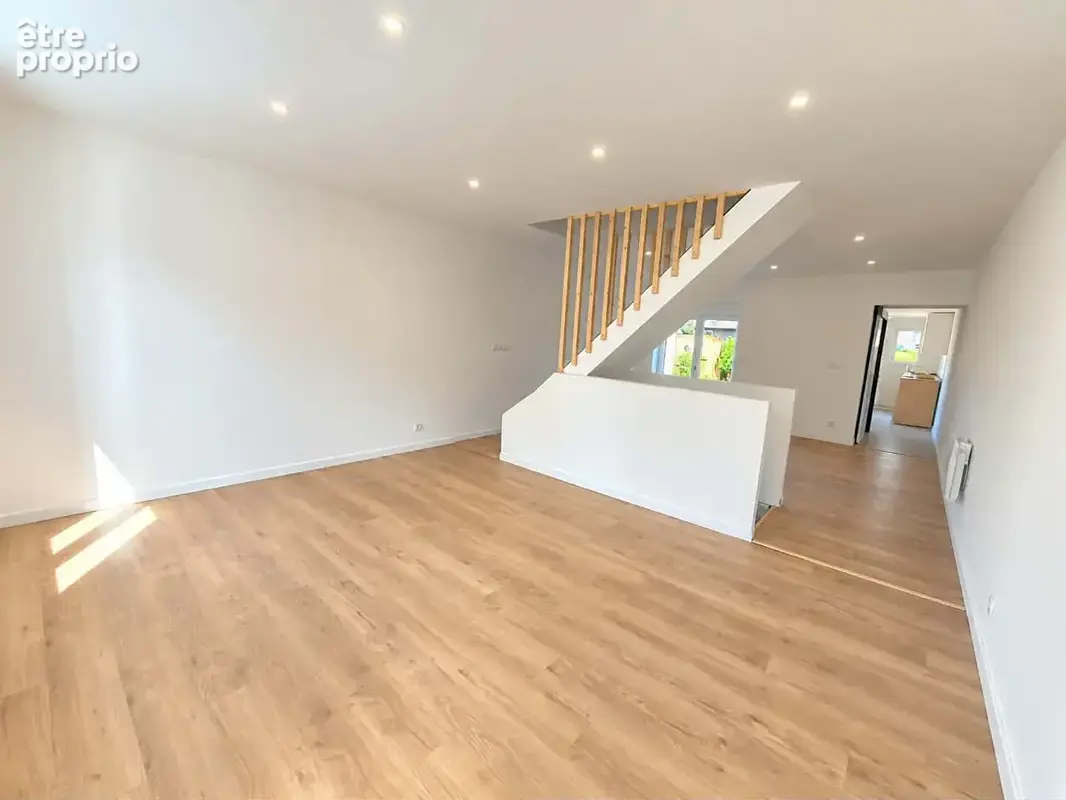 Maison Crespin 4 pièce(s) 94 m2 - photo 2