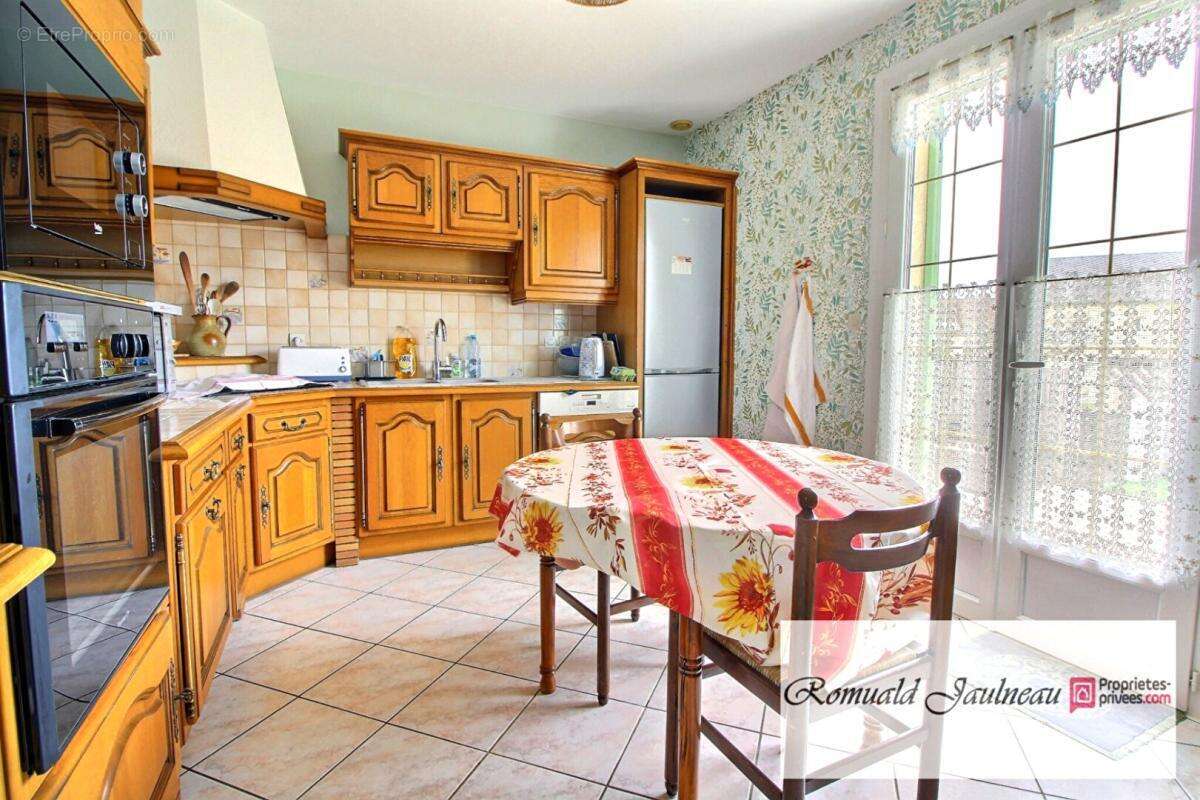 Maison sur sous sol à Chateaudun 141 m2 - photo 3