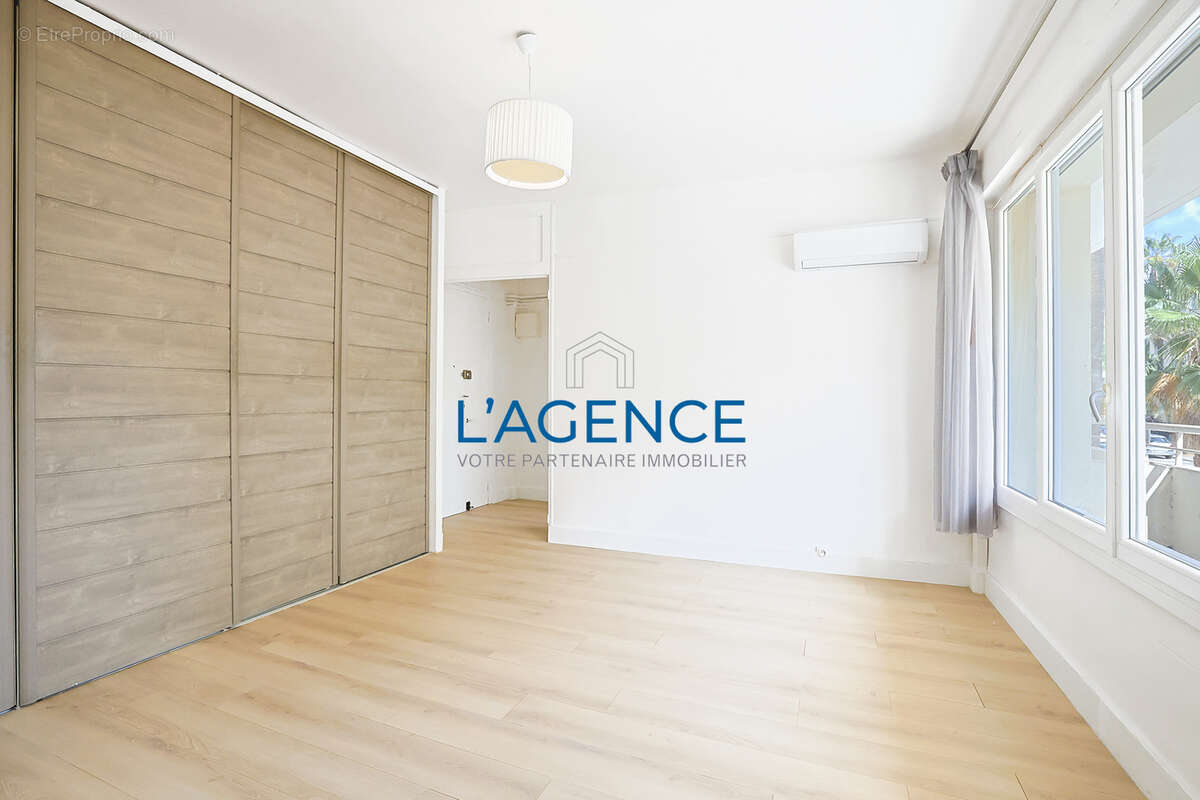 Appartement à HYERES