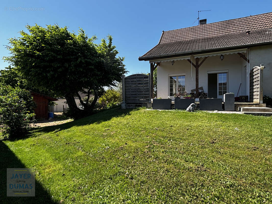 Maison à CHATENOY-EN-BRESSE
