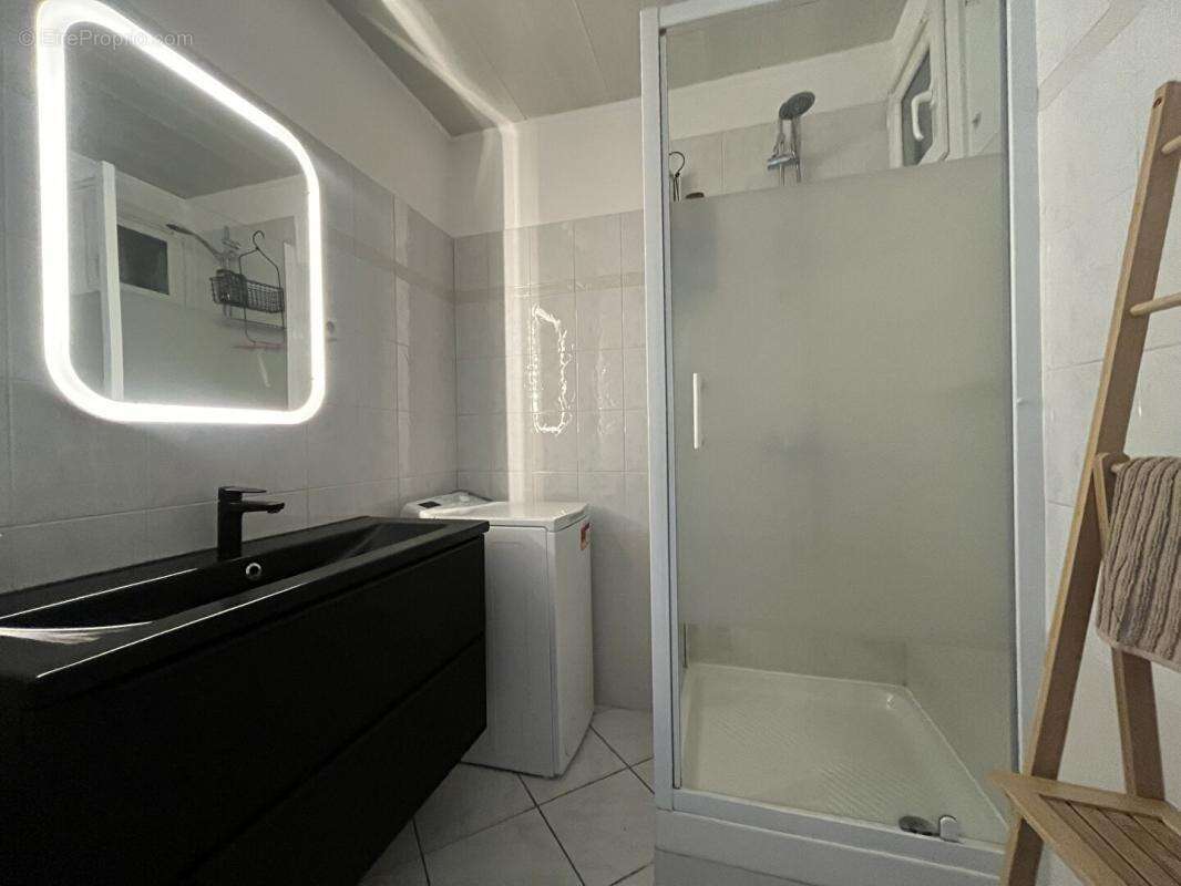 Appartement à MARSEILLE-9E