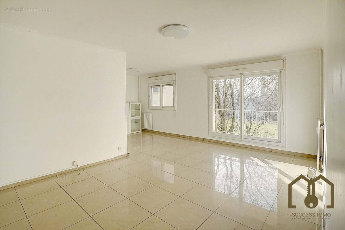 Appartement à VAULX-EN-VELIN