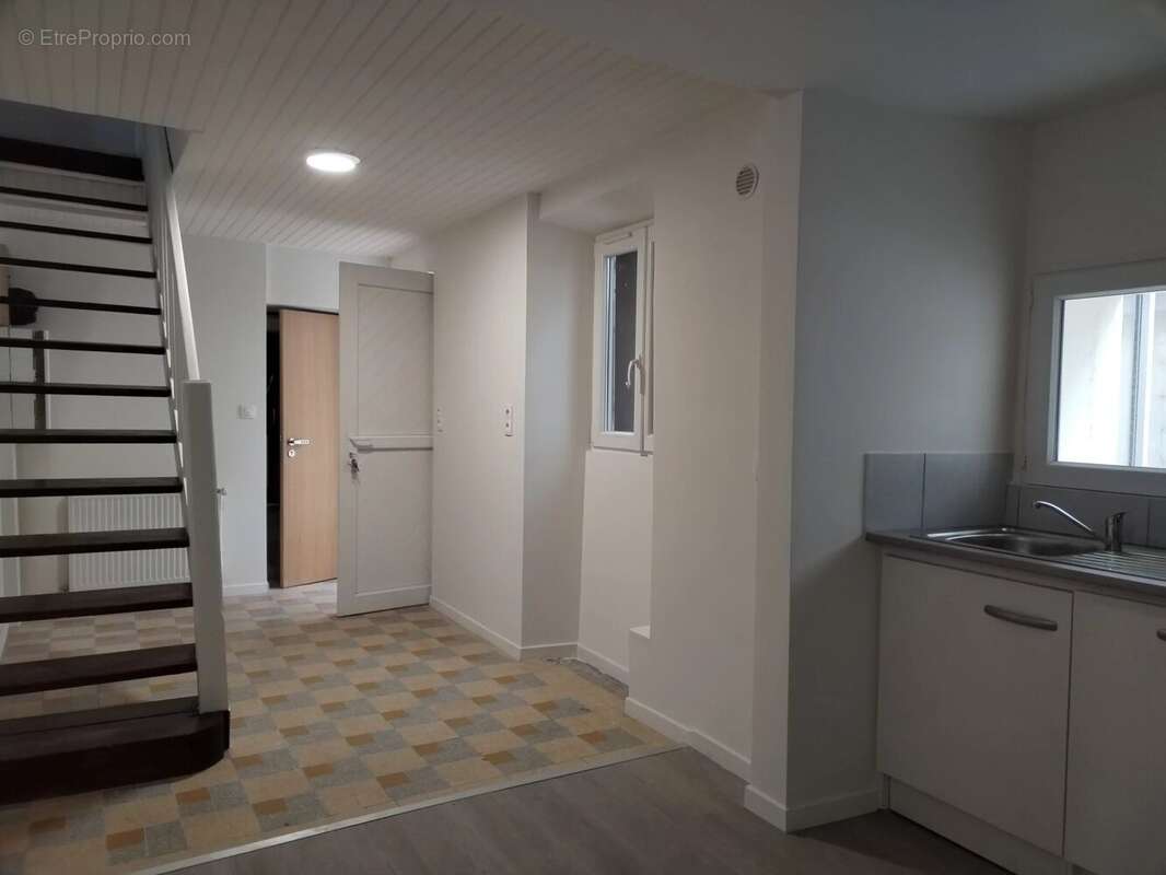 Triplex - local commercial- centre ville - photo 3