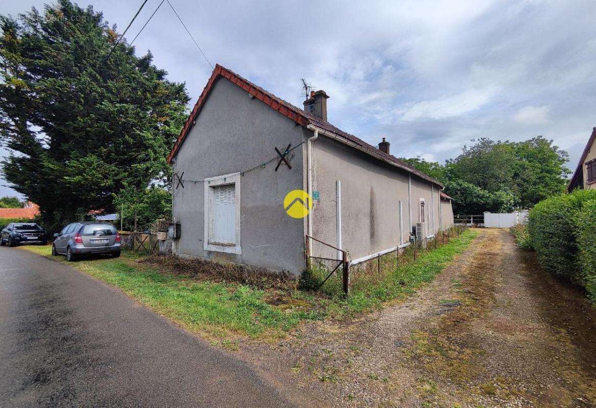 Maison à PRECY