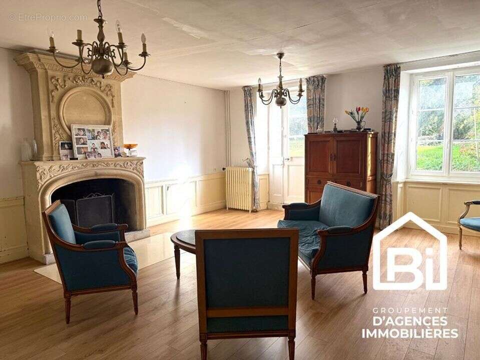 Maison à MAY-SUR-ORNE