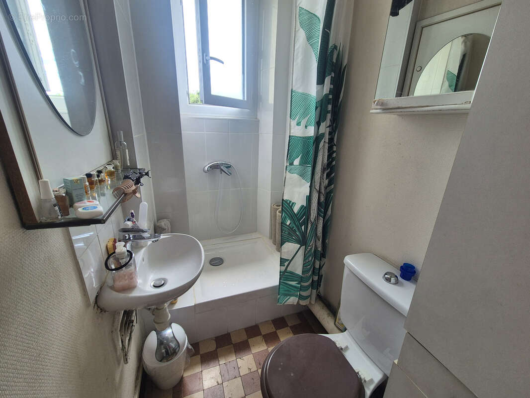 Toulon Ouest - Appartement Type 2 vendu loué - idéal investisseur - Petite copropriété sans charges - photo 4