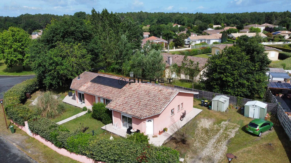 Maison à CARCANS