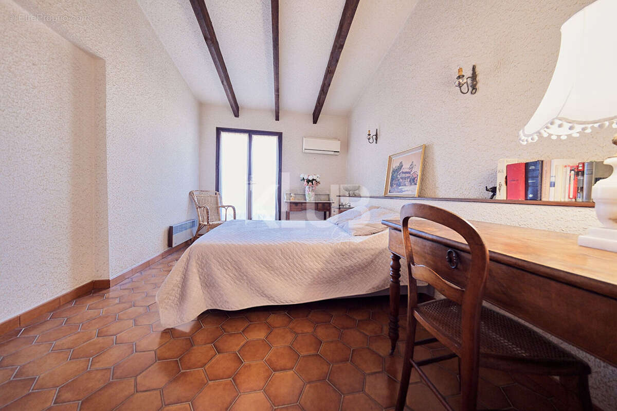 Appartement à L'ILE-ROUSSE