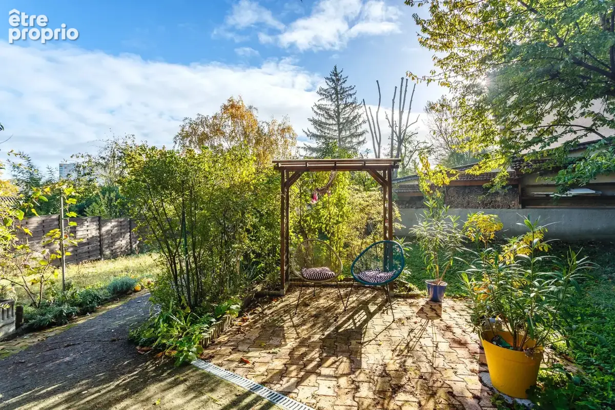 Maison 10 pièces 203 m² à vendre à Oullins (69600) - photo 4