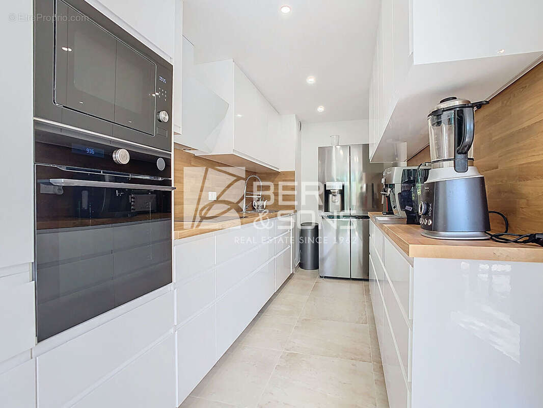 Appartement à MANDELIEU-LA-NAPOULE