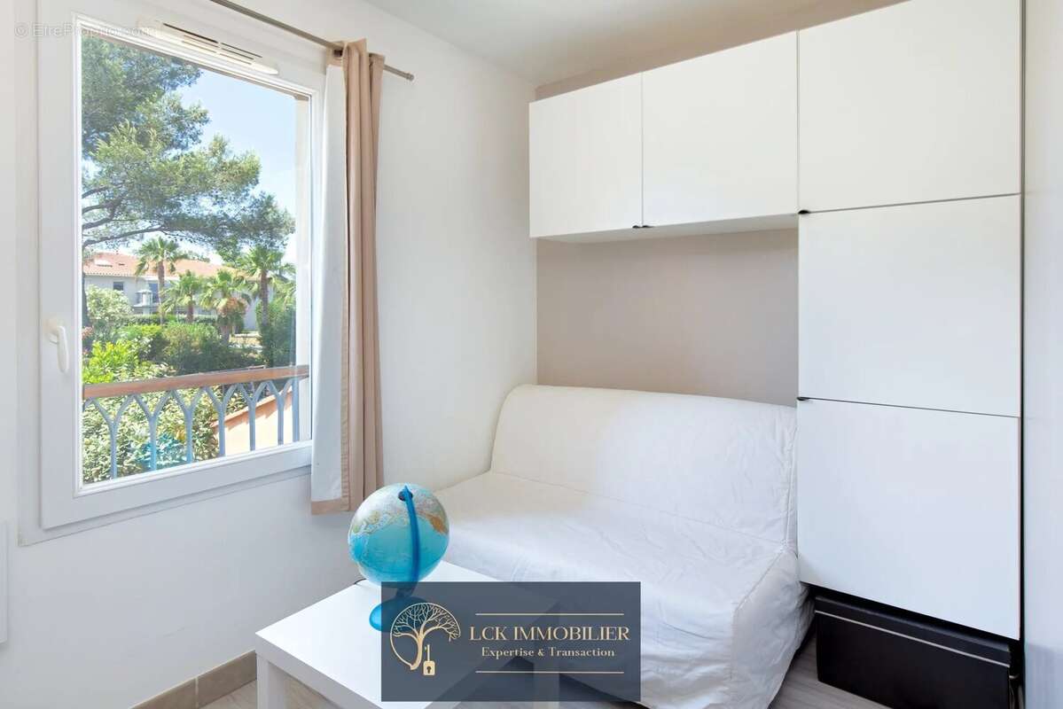 Maison à ROQUEBRUNE-SUR-ARGENS