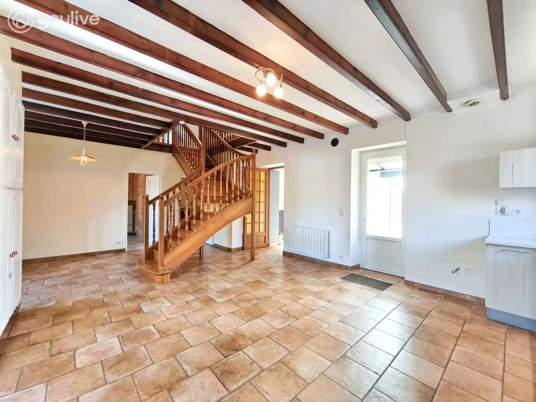 Maison à NESMY